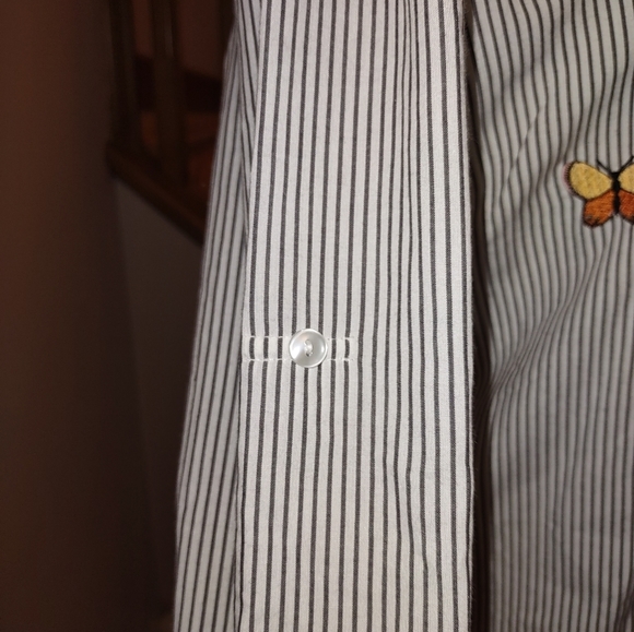ALIA pinstripe butterfly and ladybug embroidered button down shirt - Picture 4 of 10